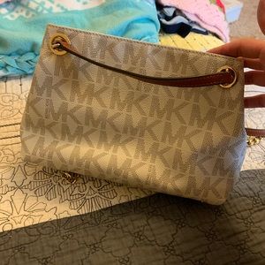 Michael Kors Crossbody/shoulder purse